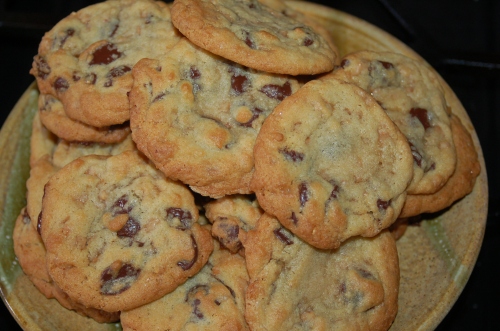 Nothing like having a plate of warm cookies to nibble on after dinner.